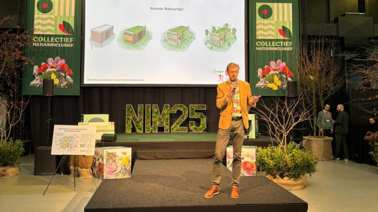 Marten geeft een presentatie