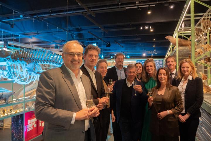 Bestuur Naturalis en BNP toosten op samenwerking